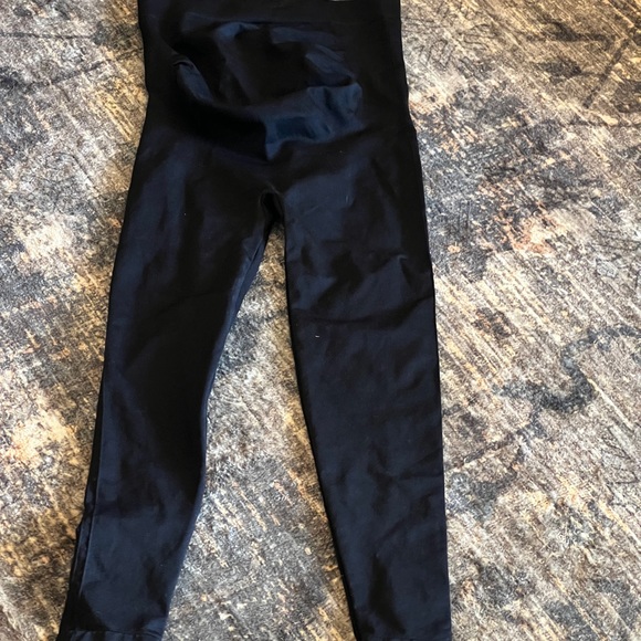 Blanqi Maternity Leggings - Picture 2 of 6